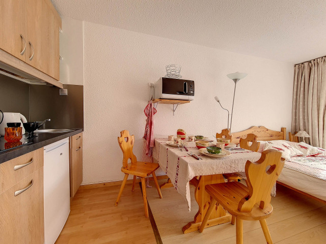 _agence-des-belleville_lv_images__lot_0000070250_01_29138054