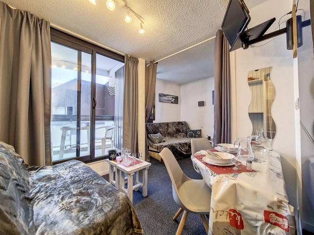 _agence-des-belleville_lv_images__lot_0000070349_06_32129149