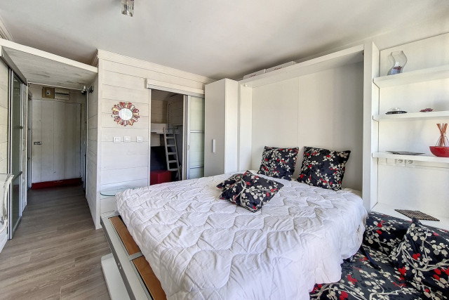 _agence-des-belleville_lv_images__lot_0000070374_03_28596943