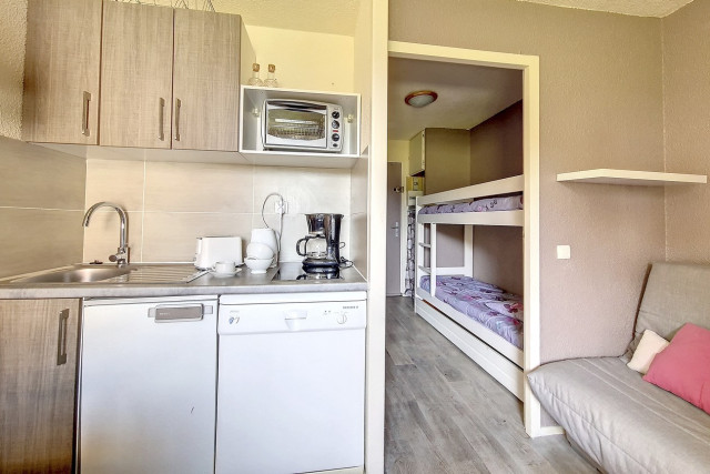 _agence-des-belleville_lv_images__lot_0000070491_03_29795365 _agence-des-belleville_lv_images__lot_0000070491_03_29795365