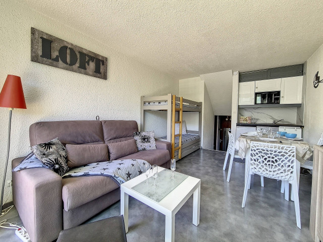 _agence-des-belleville_lv_images__lot_0000070497_01_29292206 _agence-des-belleville_lv_images__lot_0000070497_01_29292206