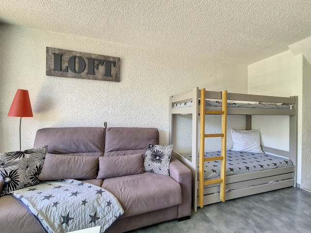 _agence-des-belleville_lv_images__lot_0000070497_11_32169377