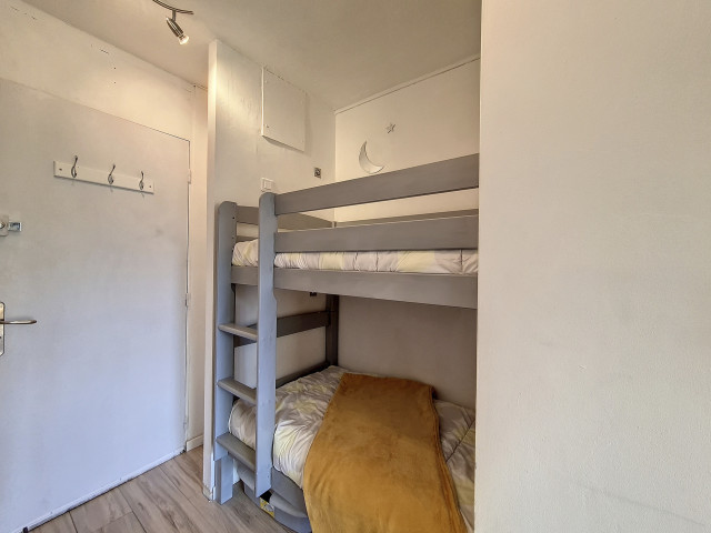 _agence-des-belleville_lv_images__lot_0000070498_10_29296759 _agence-des-belleville_lv_images__lot_0000070498_10_29296759