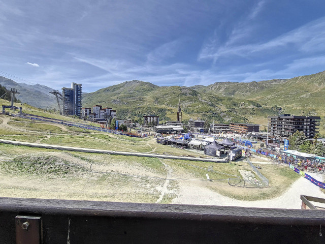 _agence-des-belleville_lv_images__lot_0000070505_16_32191342 _agence-des-belleville_lv_images__lot_0000070505_16_32191342