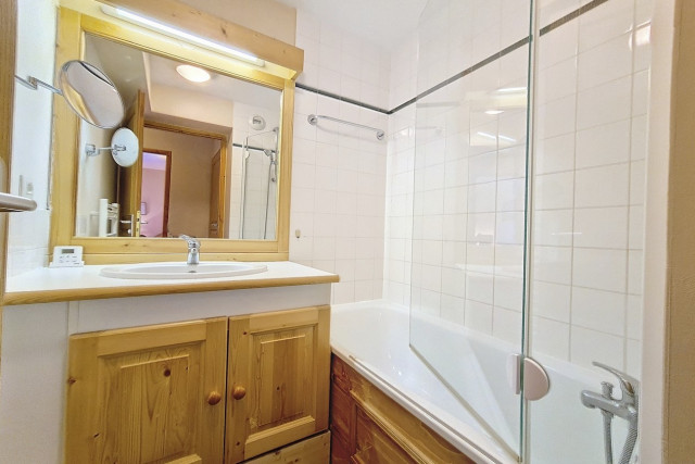 _agence-des-belleville_lv_images__lot_0000070700_14_28381225 _agence-des-belleville_lv_images__lot_0000070700_14_28381225