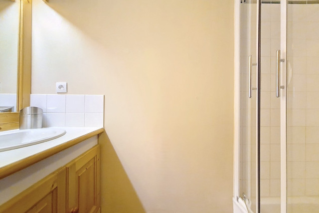 _agence-des-belleville_lv_images__lot_0000070700_15_28886172 _agence-des-belleville_lv_images__lot_0000070700_15_28886172