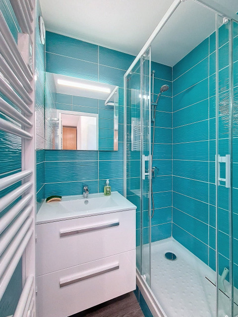 _agence-des-belleville_lv_images__lot_0000071016_10_28460060 _agence-des-belleville_lv_images__lot_0000071016_10_28460060