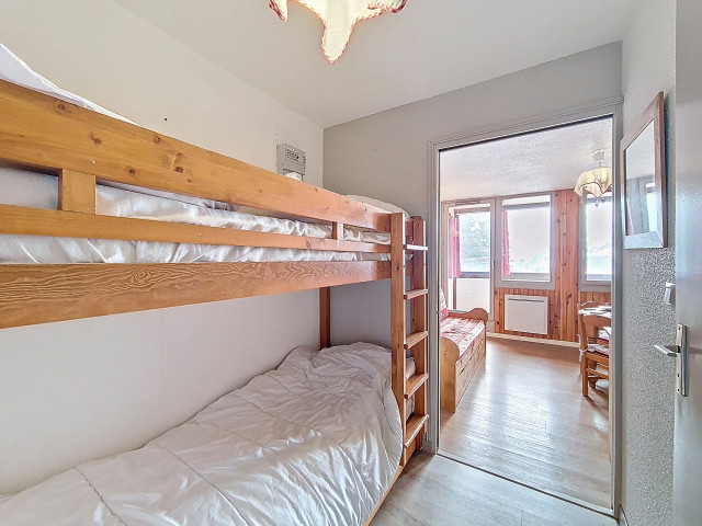 _agence-des-belleville_lv_images__lot_0000071039_07_29731319 _agence-des-belleville_lv_images__lot_0000071039_07_29731319