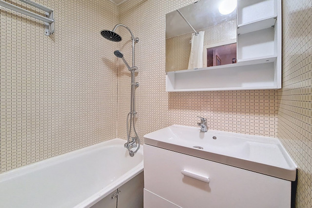 _agence-des-belleville_lv_images__lot_0000071065_13_28127595 _agence-des-belleville_lv_images__lot_0000071065_13_28127595