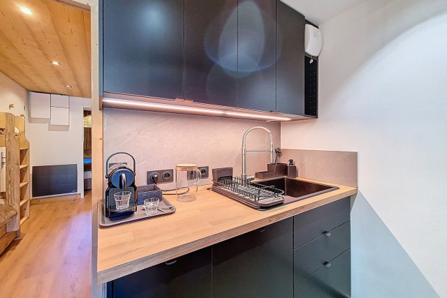 _agence-des-belleville_lv_images__lot_0000071077_05_29877277 _agence-des-belleville_lv_images__lot_0000071077_05_29877277