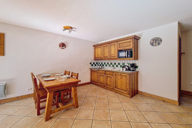 _agence-des-belleville_lv_images__lot_0000071081_03_32185665 _agence-des-belleville_lv_images__lot_0000071081_03_32185665