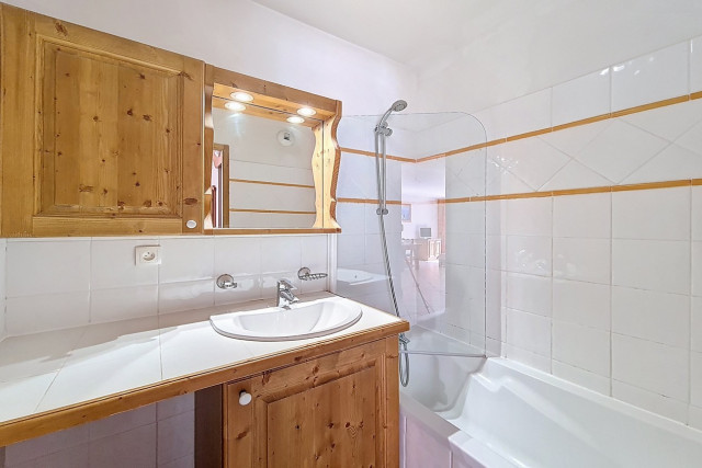 _agence-des-belleville_lv_images__lot_0000071081_11_28994331 _agence-des-belleville_lv_images__lot_0000071081_11_28994331