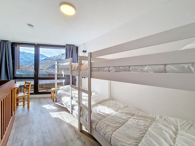 _agence-des-belleville_lv_images__lot_0000071124_08_27464731 _agence-des-belleville_lv_images__lot_0000071124_08_27464731