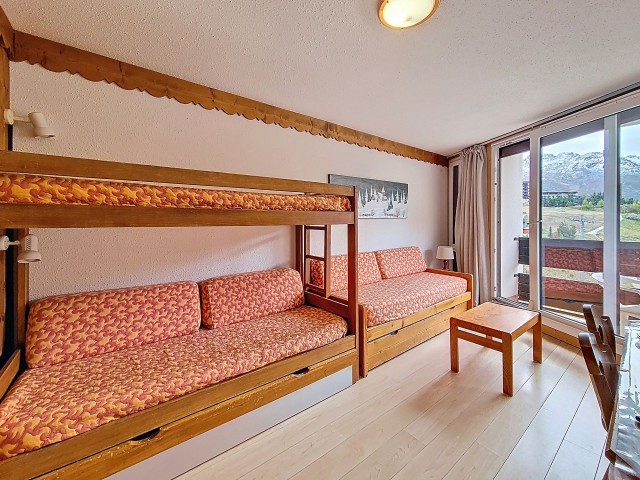 _agence-des-belleville_lv_images__lot_0000071181_06_32657048 _agence-des-belleville_lv_images__lot_0000071181_06_32657048