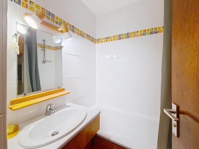 _agence-des-belleville_lv_images__lot_0000071184_10_32594078 _agence-des-belleville_lv_images__lot_0000071184_10_32594078