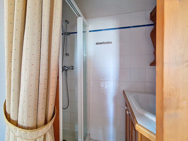 _agence-des-belleville_lv_images__lot_0000071205_10_28517097 _agence-des-belleville_lv_images__lot_0000071205_10_28517097