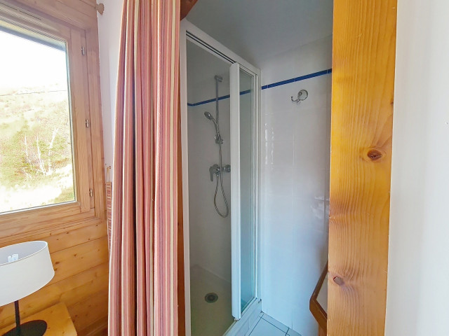 _agence-des-belleville_lv_images__lot_0000071224_09_27826707 _agence-des-belleville_lv_images__lot_0000071224_09_27826707