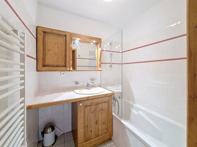 _agence-des-belleville_lv_images__lot_0000071225_10_28828008 _agence-des-belleville_lv_images__lot_0000071225_10_28828008