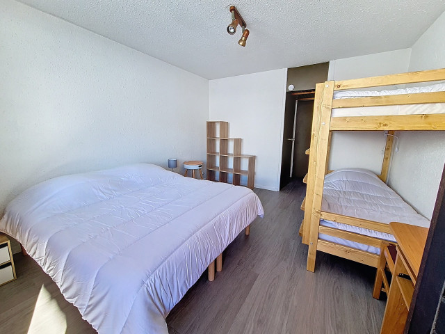 _agence-des-belleville_lv_images__lot_0000071250_11_30148159