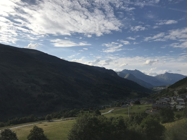_agence-des-belleville_lv_images__lot_0000071354_02_30548185