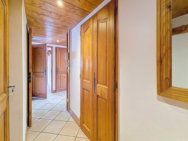 _agence-des-belleville_lv_images__lot_0000071371_02_32245937 _agence-des-belleville_lv_images__lot_0000071371_02_32245937