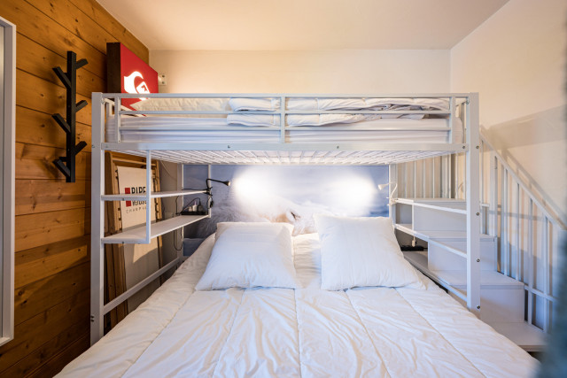 _agence-des-belleville_lv_images__lot_0006350726_09_33153913 _agence-des-belleville_lv_images__lot_0006350726_09_33153913