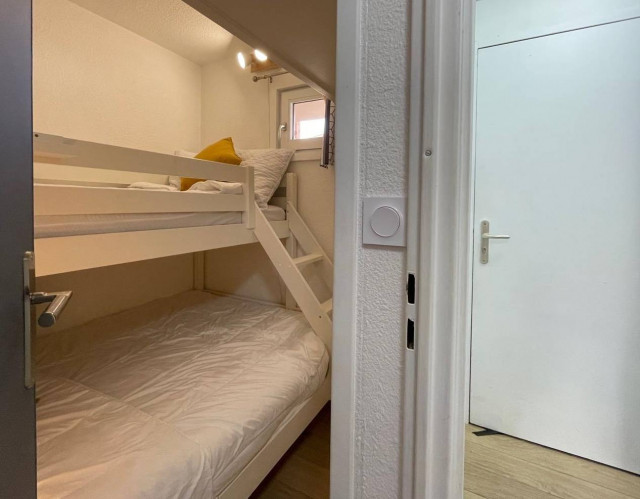 _clients_023300005_photos_28l_28729186