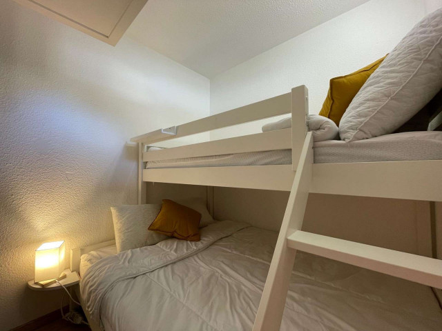 _clients_023300005_photos_28m_29730554