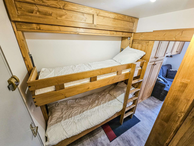 _clients_023300005_photos_32c_29034334