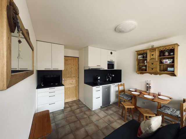 _clients_023300005_photos_44a_27393437