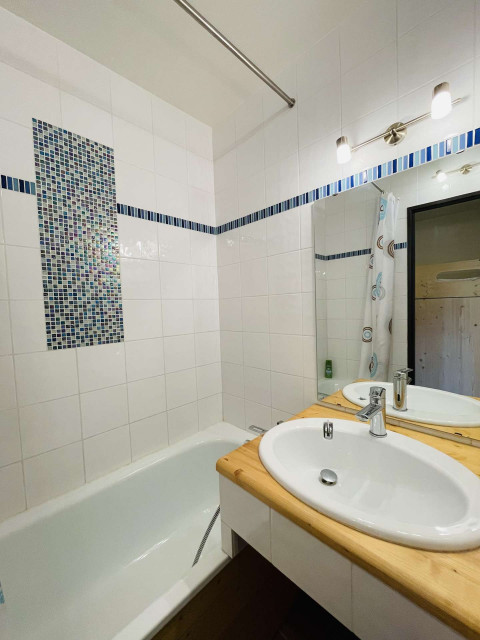 _clients_023300005_photos_44h_30187474