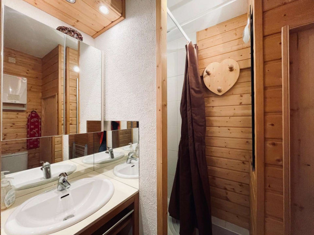 _clients_023300005_photos_46l_29550876