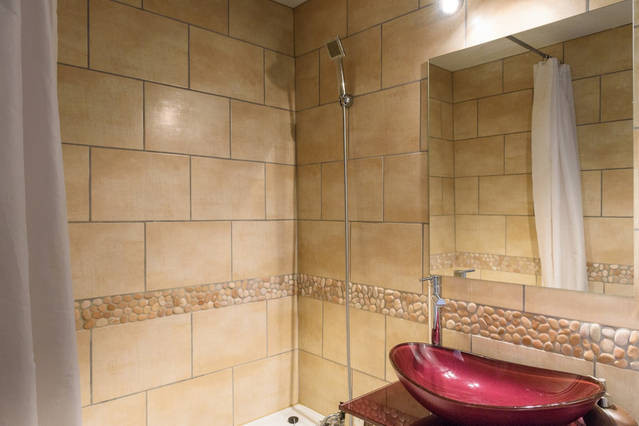 _lv_images__lot_0000000002_02_29991258