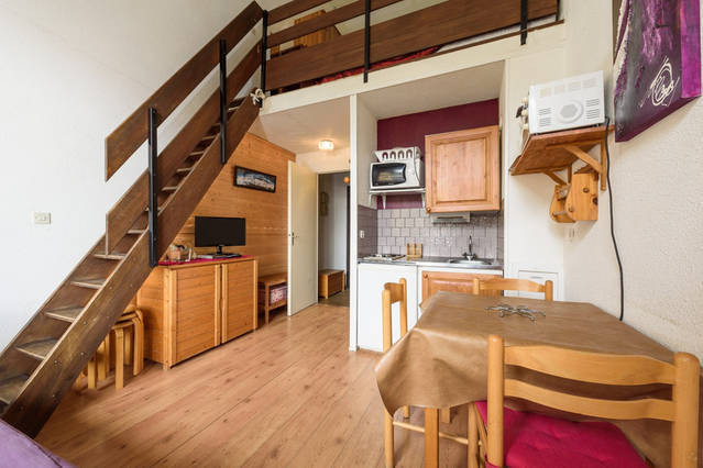 _lv_images__lot_0000000002_04_29188969