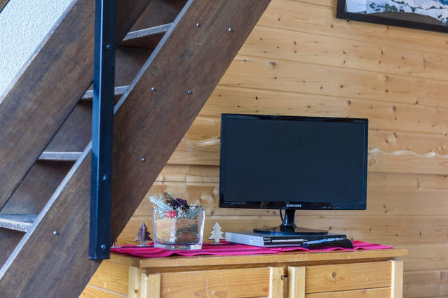 _lv_images__lot_0000000002_11_29991266