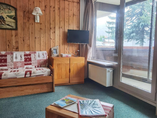 _lv_images__lot_0000000004_01_32771944 _lv_images__lot_0000000004_01_32771944
