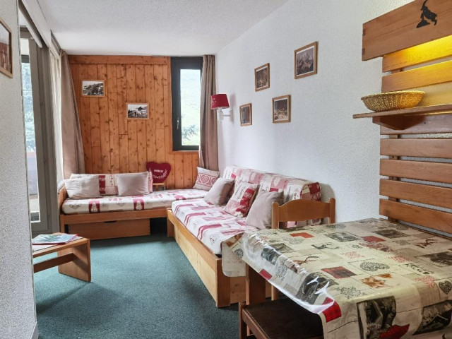 _lv_images__lot_0000000004_14_27805148 _lv_images__lot_0000000004_14_27805148