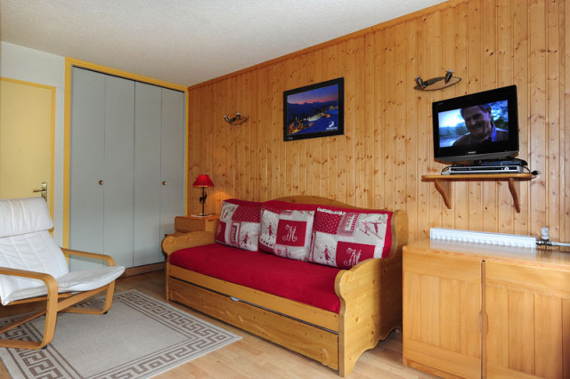 _lv_images__lot_0000000006_02_28726551 _lv_images__lot_0000000006_02_28726551