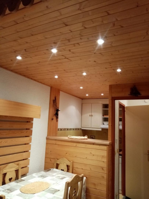 _lv_images__lot_0000000009_01_29268923