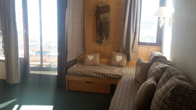 _lv_images__lot_0000000009_03_28972426 _lv_images__lot_0000000009_03_28972426