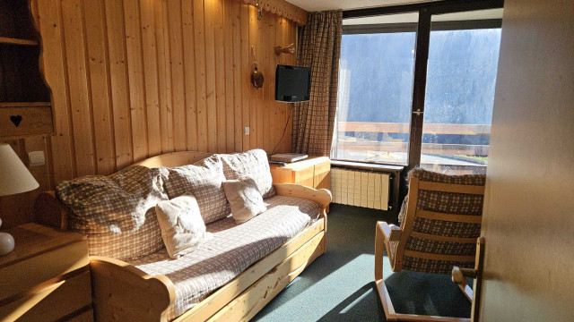 _lv_images__lot_0000000009_15_27555632 _lv_images__lot_0000000009_15_27555632