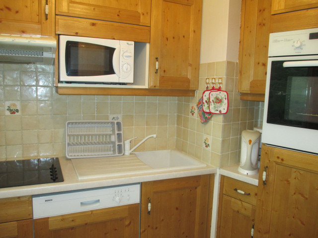 _lv_images__lot_0000000010_06_27877588 _lv_images__lot_0000000010_06_27877588