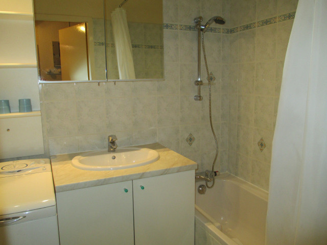 _lv_images__lot_0000000010_07_27877589 _lv_images__lot_0000000010_07_27877589