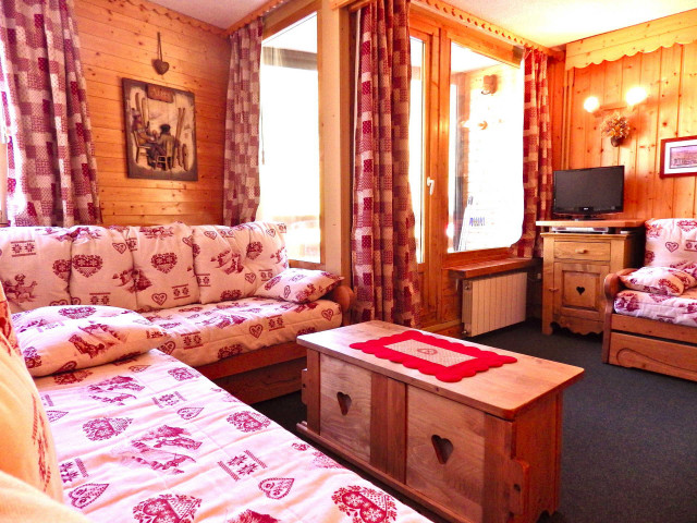 _lv_images__lot_0000000013_01_28182582