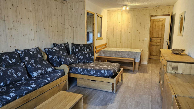 _lv_images__lot_0000000015_07_29908330