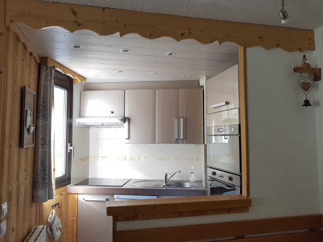 _lv_images__lot_0000000017_08_28338914