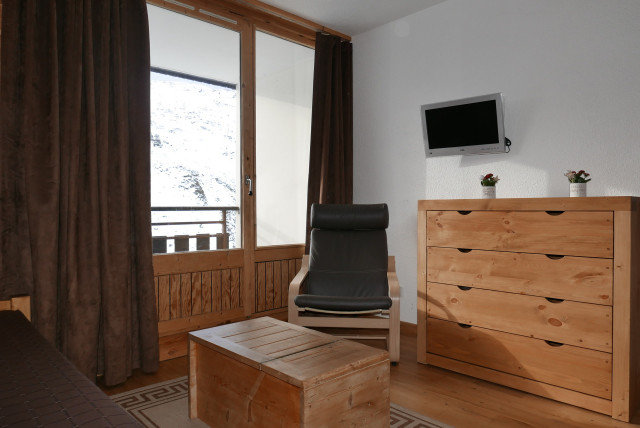 _lv_images__lot_0000000021_02_29687947