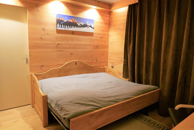 _lv_images__lot_0000000021_03_28104894