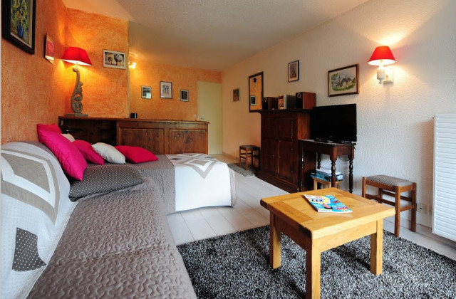 _lv_images__lot_0000000058_02_27409543 _lv_images__lot_0000000058_02_27409543