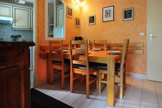 _lv_images__lot_0000000058_03_30032875